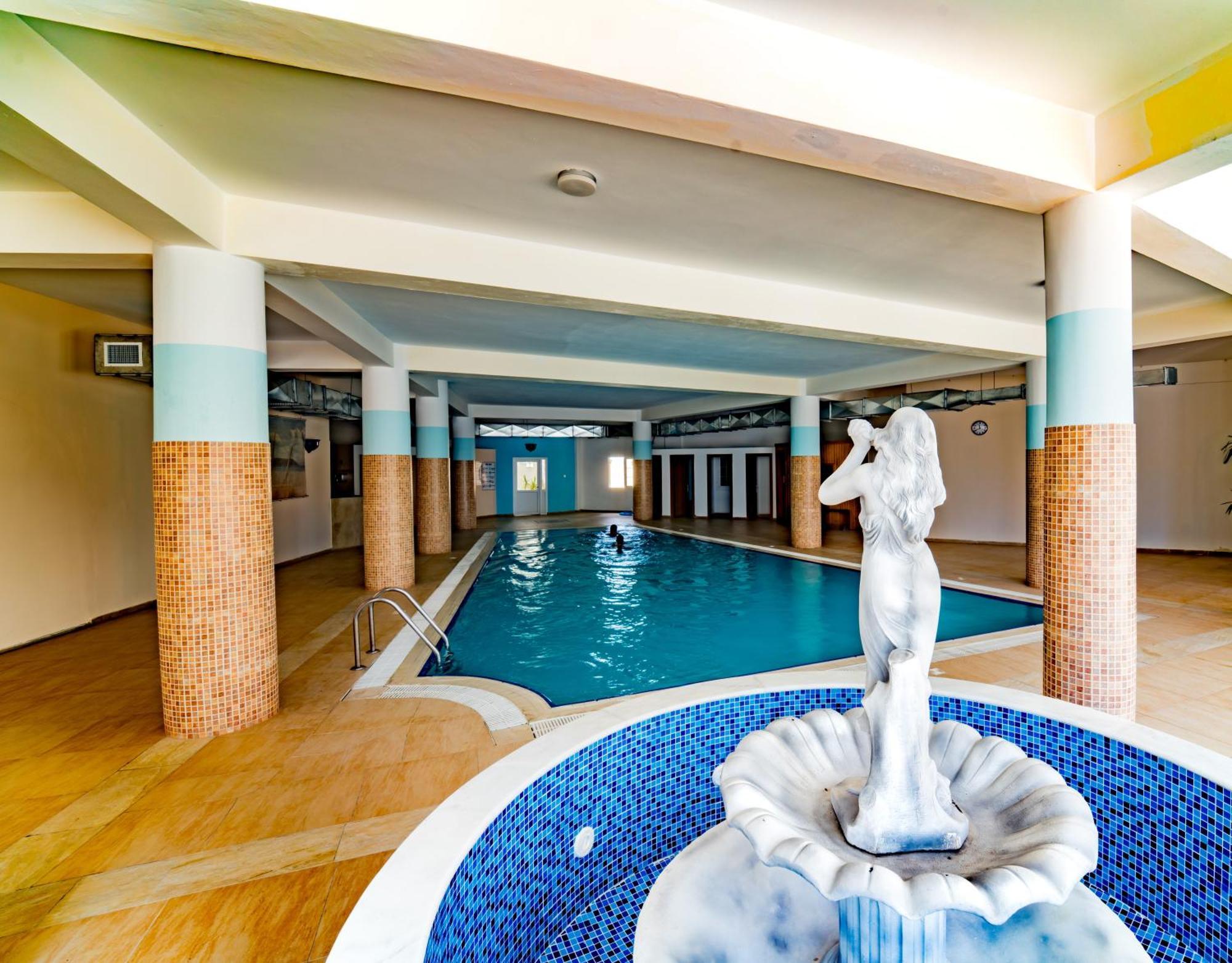 Stunning 2 Bedroom Holiday Home In 5-Star Resort Trikomo Eksteriør bilde
